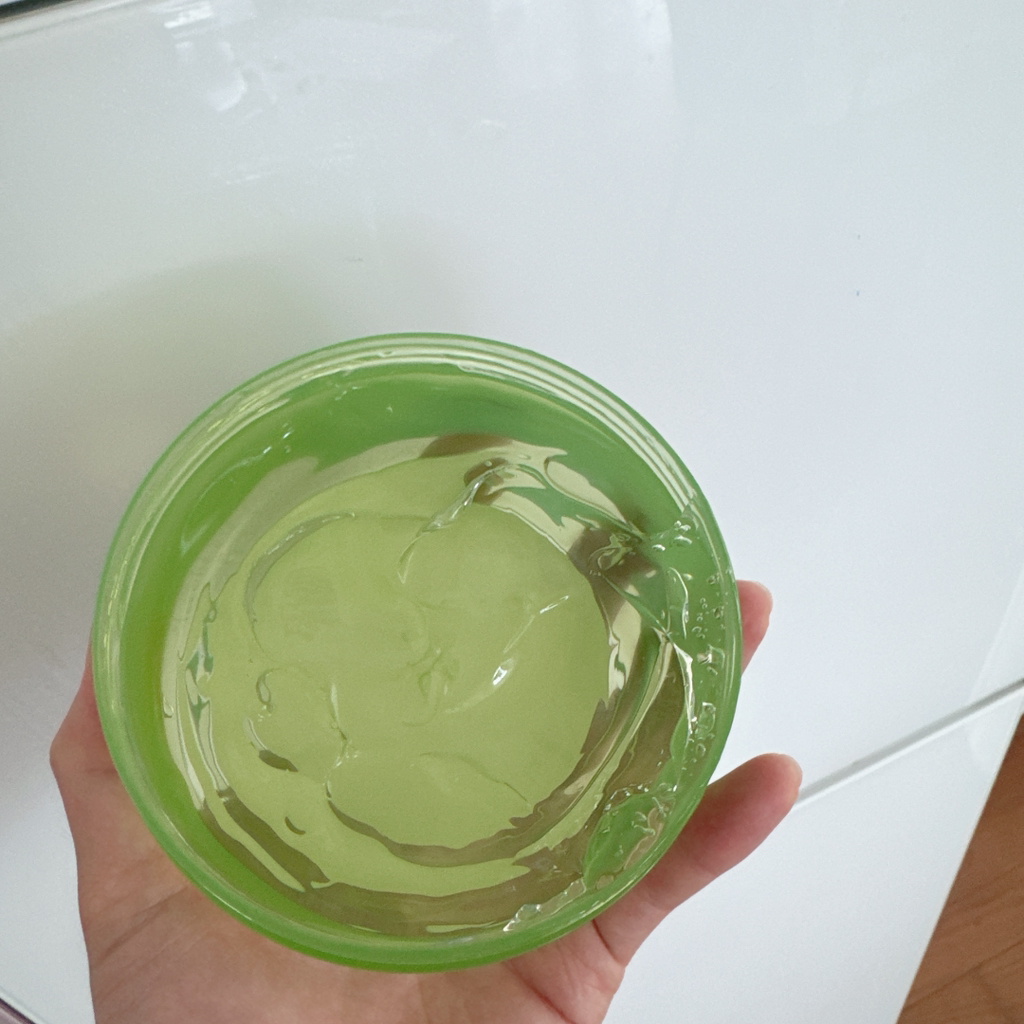 舒缓与保湿芦荟凝胶的真实用户使用照片