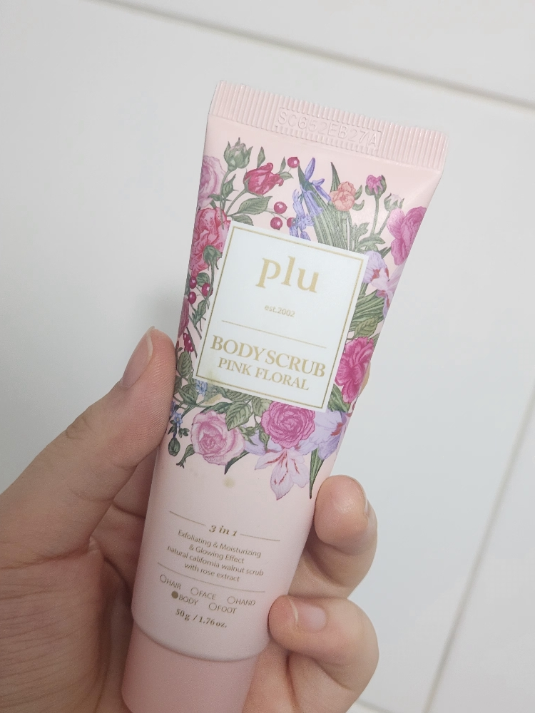 플루 (Plu) 바디스크럽 [핑크플로럴] review image