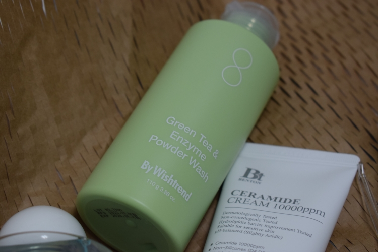 바이위시트렌드 (ByWishtrend) 그린티 & 엔자임 파우더 워시 review image