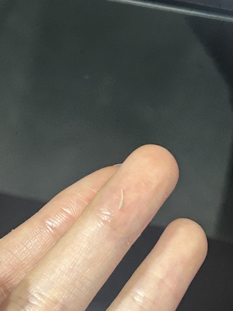 이니스프리 (INNISFREE) 그린티 히알루론산 수분 선세럼 [SPF50+/PA++++] review image