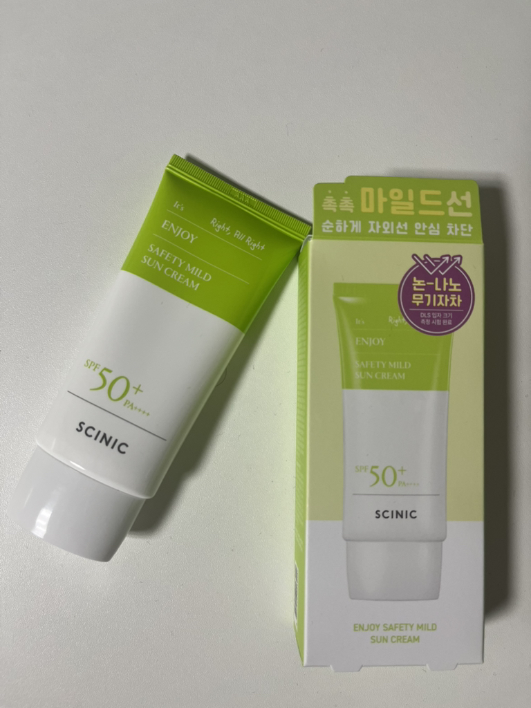 享受安全舒适的防晒霜 [SPF50+/PA++++]的真实用户使用照片