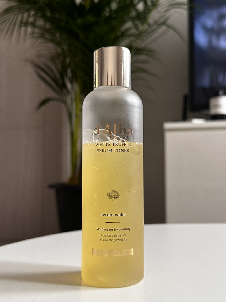 달바 (d'Alba) 비타 토닝 세럼 토너 review image