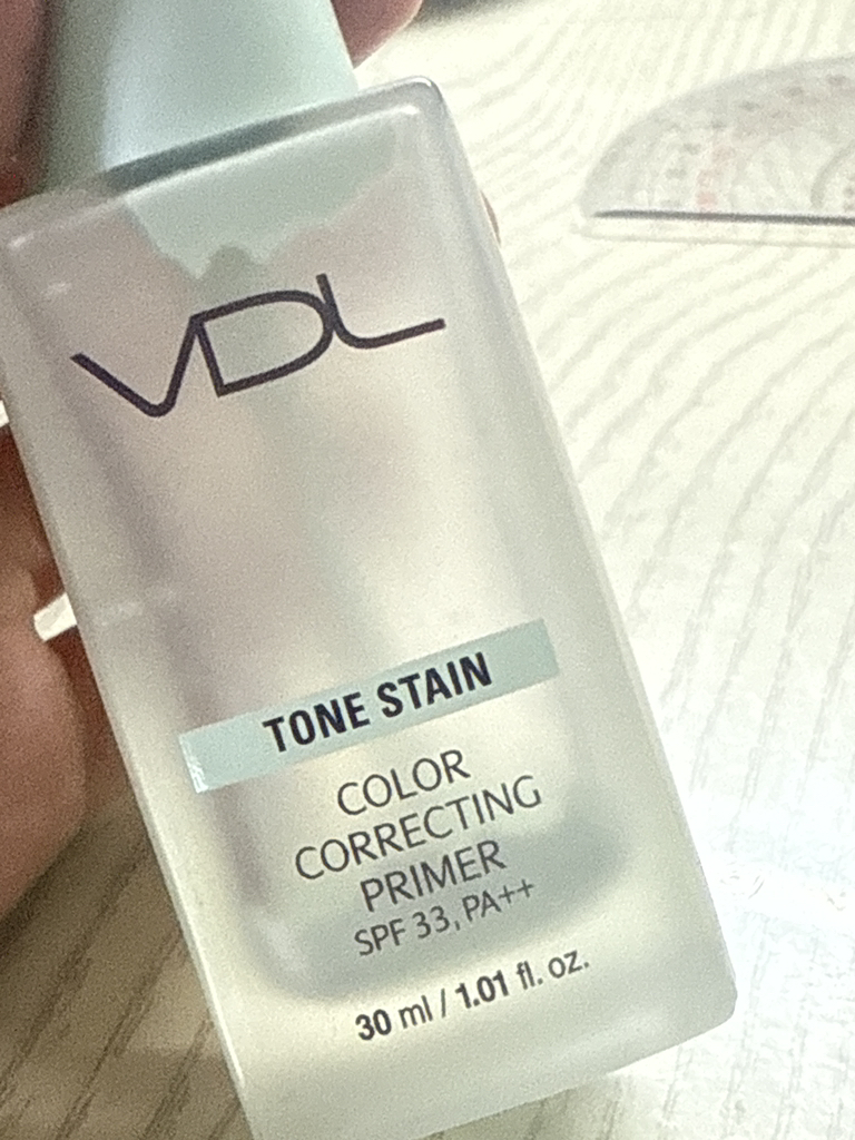 ToneStain 色彩校正底霜 [SPF33/PA++] [01 Mint] [01 Mint的真实用户使用照片