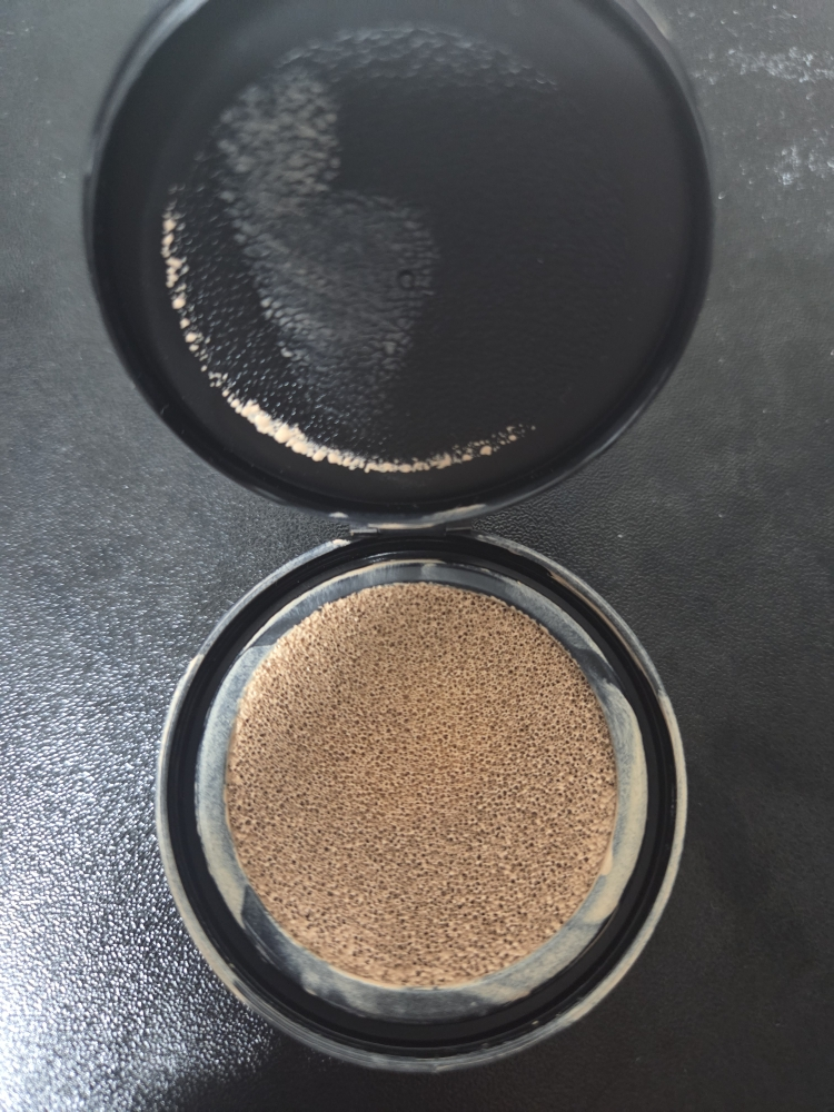 粉底液 SPF50+/PA+++ [22号 遮瑕色]的真实用户使用照片
