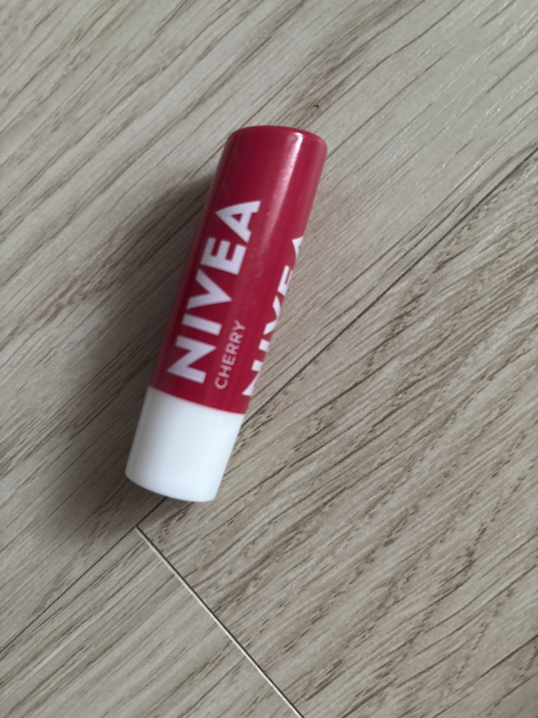 니베아 (NIVEA) 립케어 [체리샤인] review image