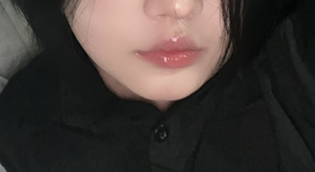 ROMAND Glasting Color Gloss [05 DIM MAUVE] review image