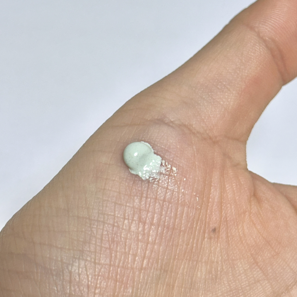 CC 红色校正霜 [SPF25]的真实用户使用照片