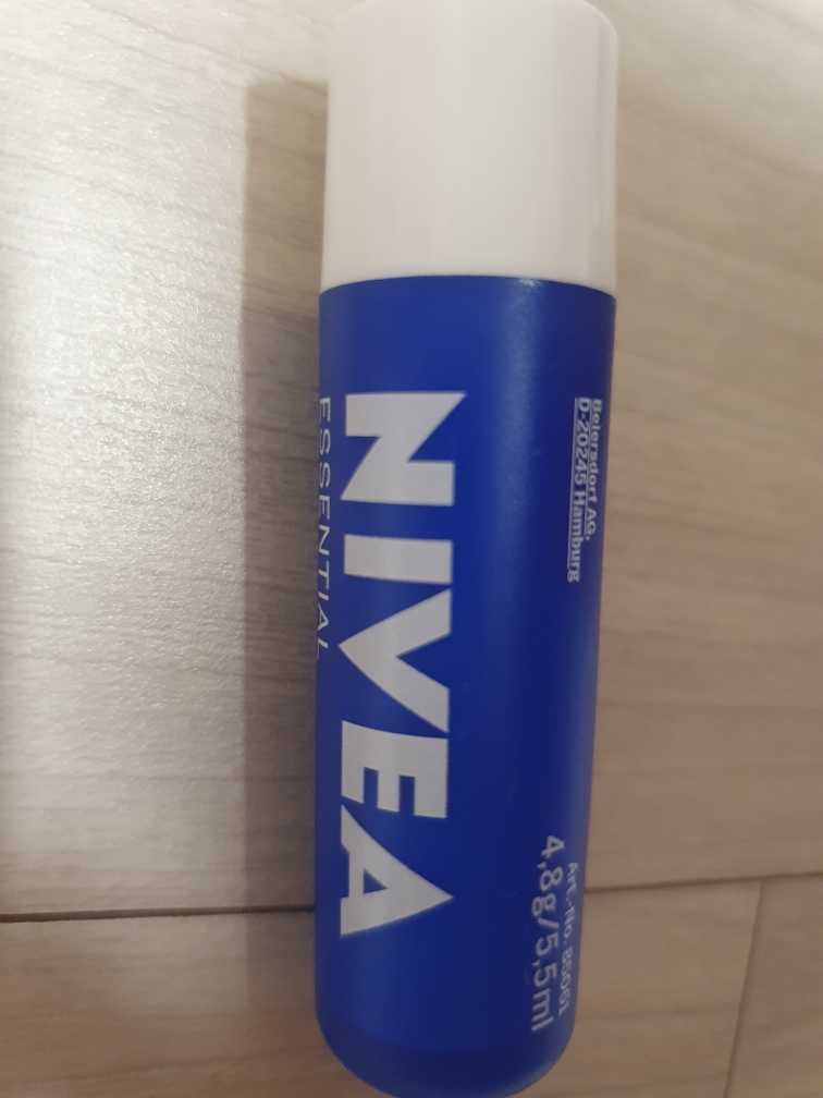 니베아 (NIVEA) 에센셜 케어 review image