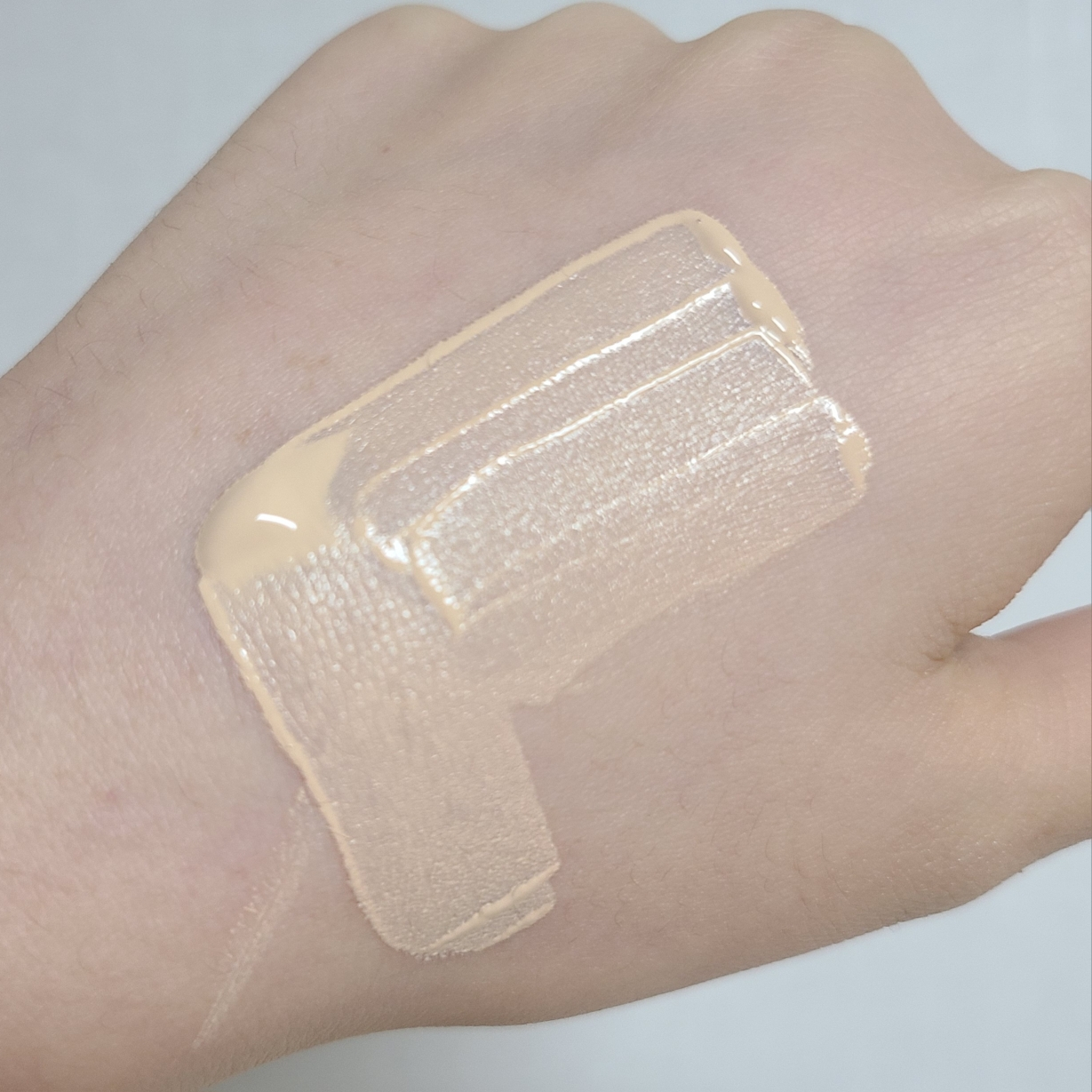 wakemake 水丝绒遮瑕粉底液 [SPF30/PA+++] [23号 米色] common.review image