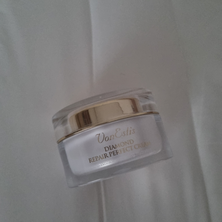 VONESTIS Diamond Repair Perfect Cream reviews | Hwahae