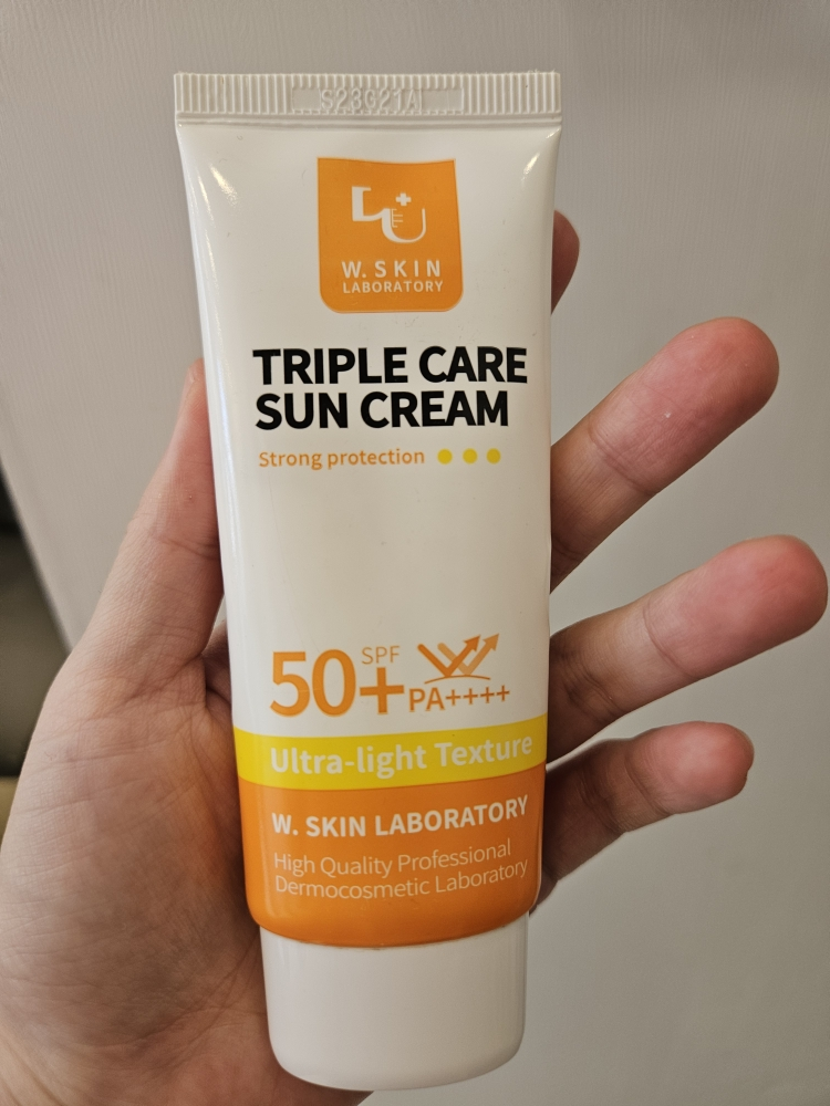 三重护理防晒霜 [SPF50+/PA++++]的真实用户使用照片