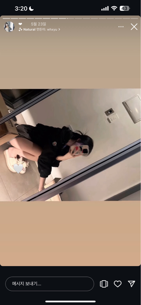 4h******** profile image