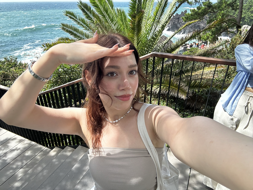 ay************ profile image
