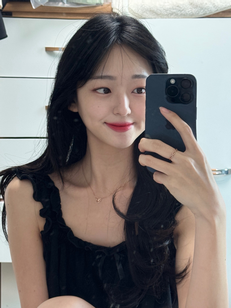 dh***** profile image
