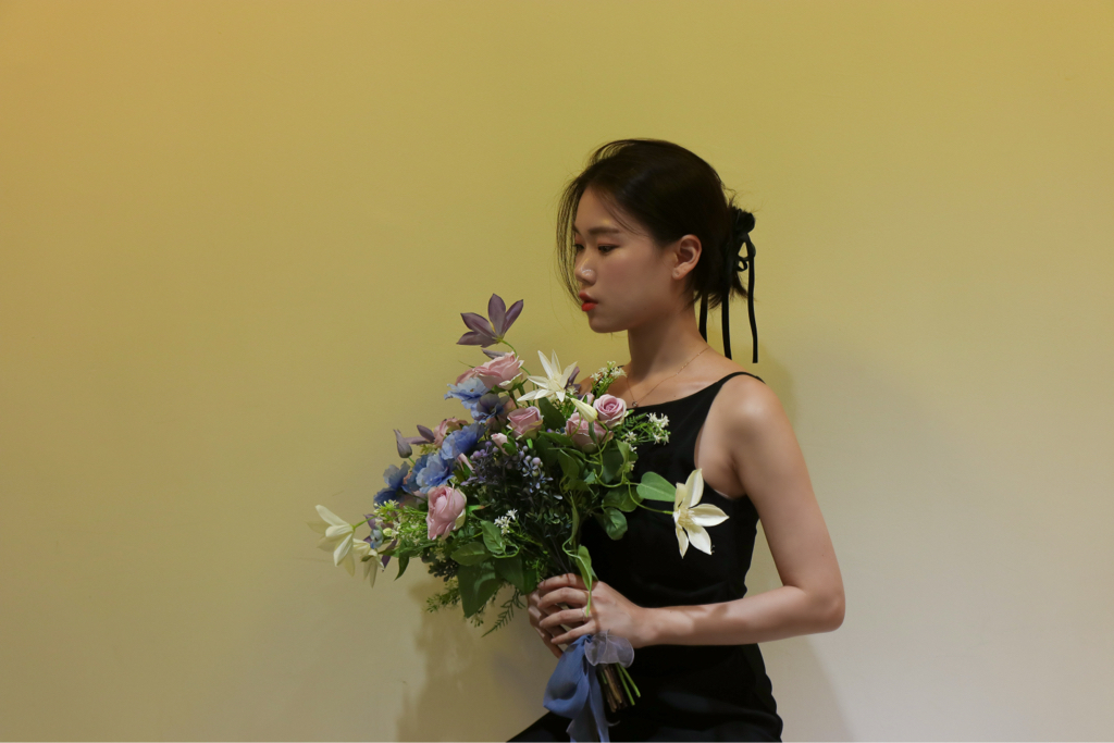 lo******** profile image