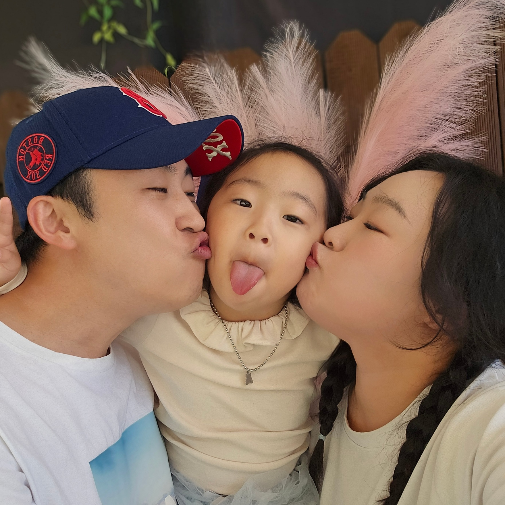 ch******** profile image