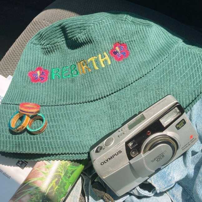 lo******** profile image