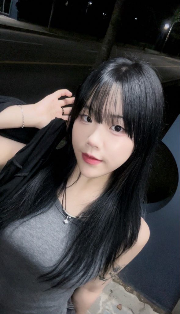 na********* profile image