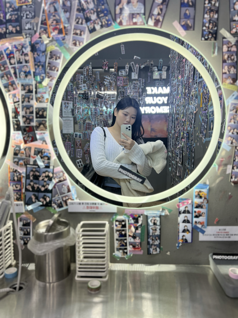 dm******** profile image