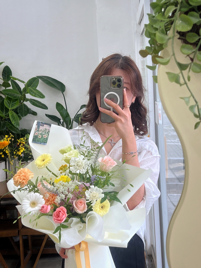 4q******** profile image