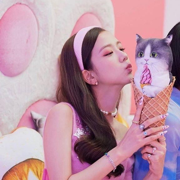 de*********** profile image